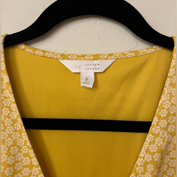 New without tags: Lauren Conrad yellow belted ruffle dress - Picture 2 of 6